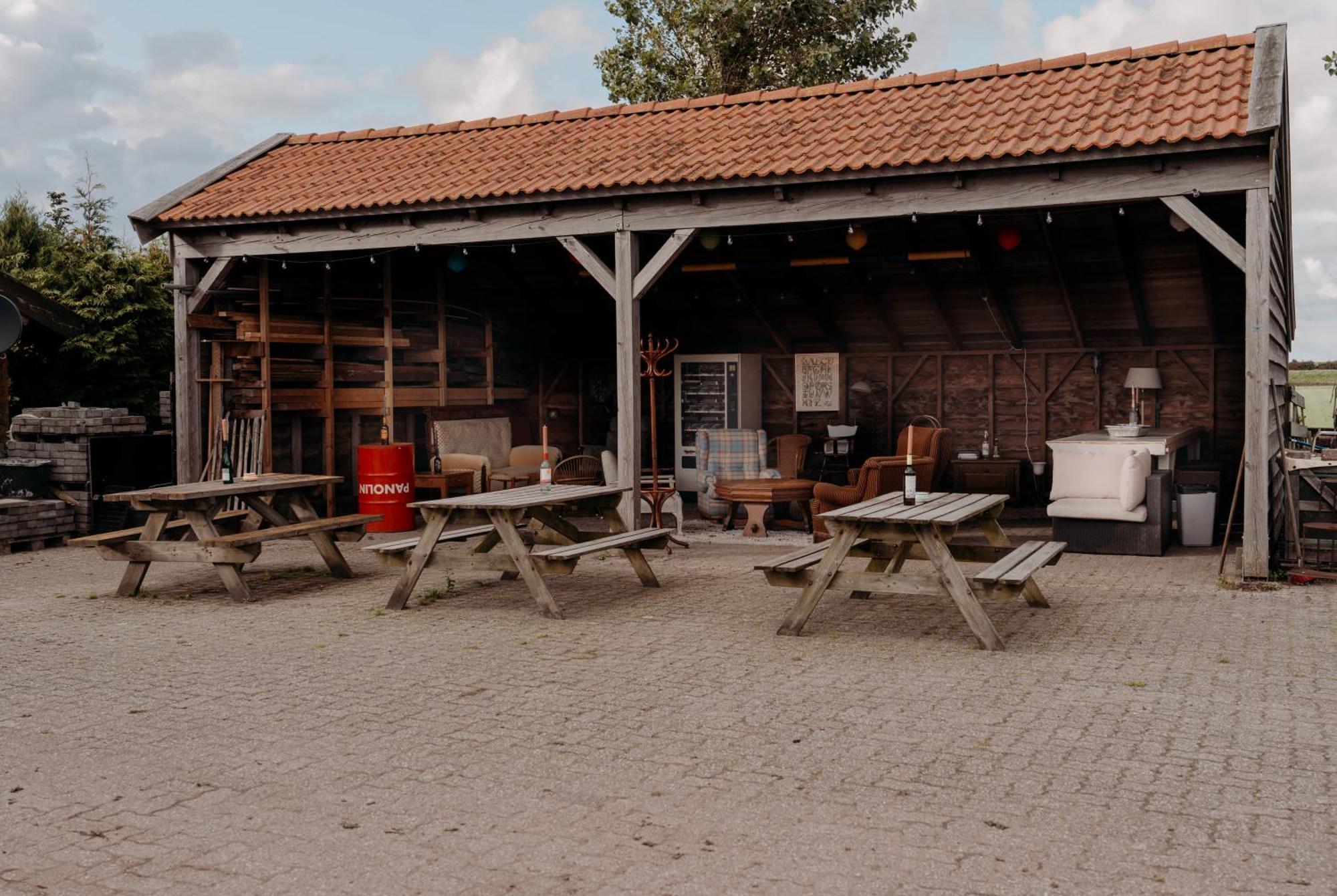 Camping De Tulpenweide Lege Kampeerplaats, Lege Plaats Op Het Gras Zonder Bed Breezand Экстерьер фото
