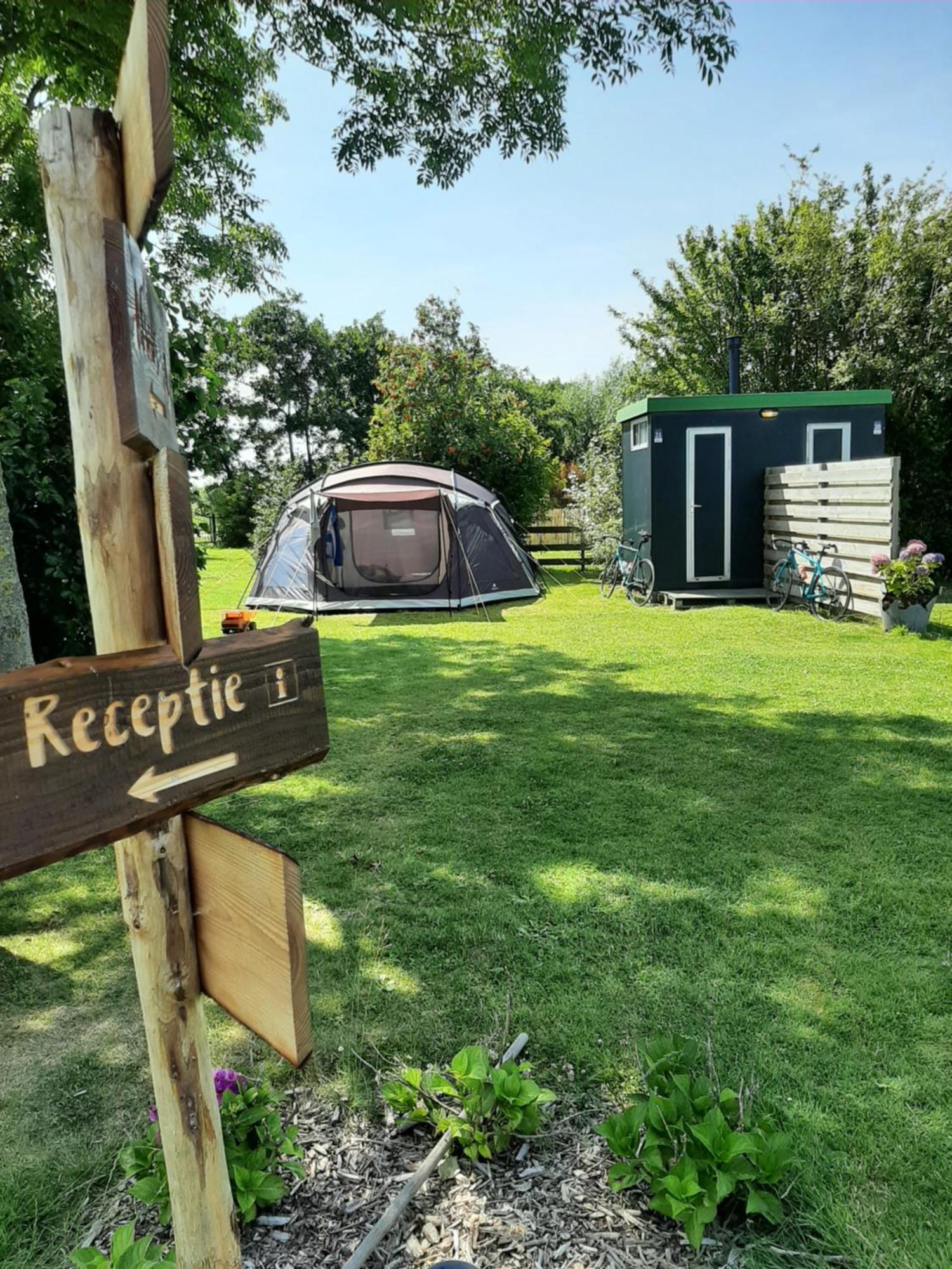 Camping De Tulpenweide Lege Kampeerplaats, Lege Plaats Op Het Gras Zonder Bed Breezand Номер фото